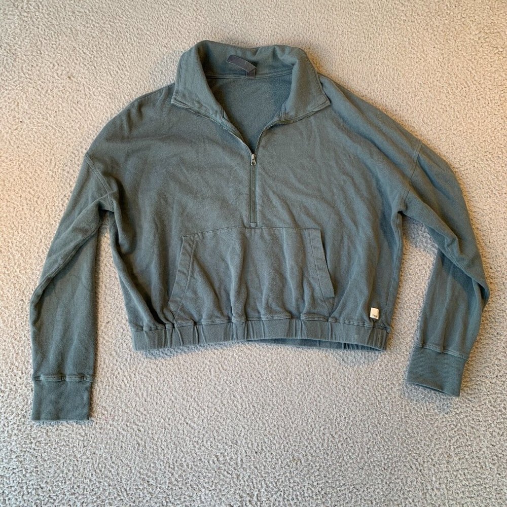 Vuori Sunny Side Half Zip Pullover Womens Medium M Steel Blue Long Sleeve